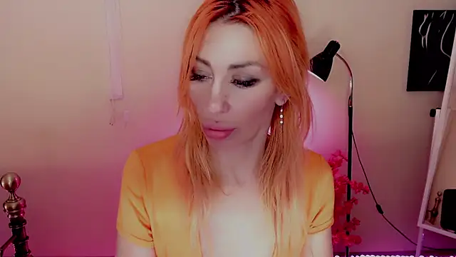 Snapshot of AnnieGOld_ chatting on 12/27/24, 10:26 AnnieGOld online show from 12/27/24, 10:26