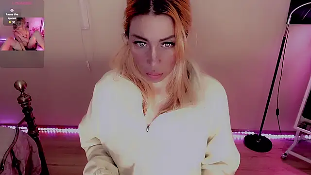 Snapshot of AnnieGOld_ chatting on 02/28/25, 10:28 AnnieGOld online show from 02/28/25, 10:28