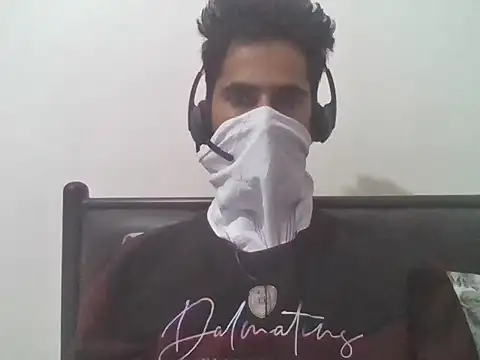 Snapshot of dreamtoungelick69 chatting on 11/03/25, 04:19 dreamtoungelick69 online show from 11/03/25, 04:19