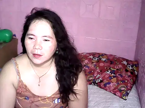 Snapshot of hotpusie_4u chatting on 09/23/25, 12:46 hotpusie 4u online show from 09/23/25, 12:46