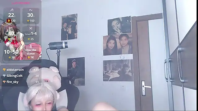 candy cola online show from 10/12/25, 05:45