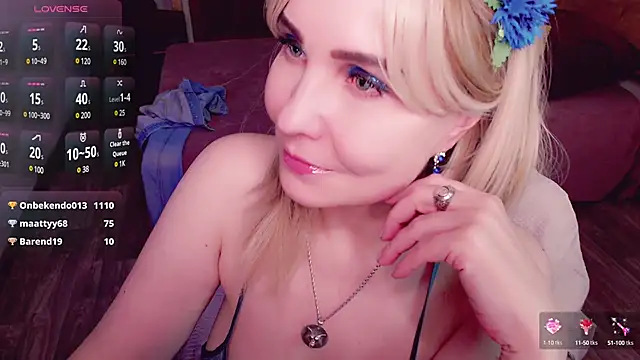 Snapshot of _unique_cam_ chatting on 03/15/25, 05:04 unique cam online show from 03/15/25, 05:04