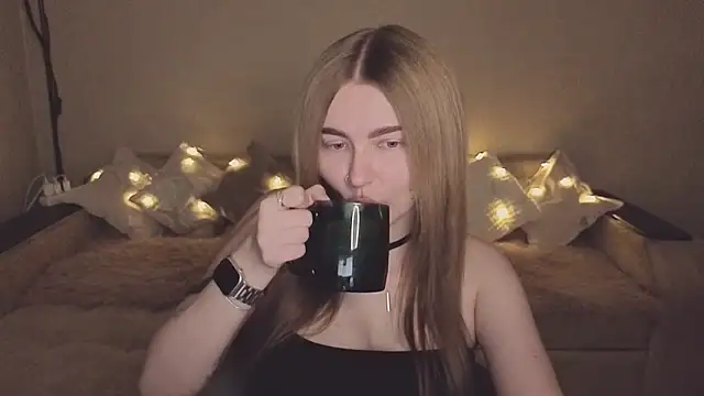 ViolettaLopez online show from 11/22/25, 01:32