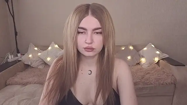 Snapshot of ViolettaLopez chatting on 01/11/26, 10:09 ViolettaLopez online show from 01/11/26, 10:09