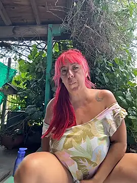 Snapshot of sofy_alone chatting on 12/16/25, 04:23 sofy alone online show from 12/16/25, 04:23