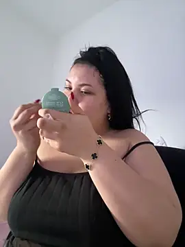 AshlyRouse online show from 10/04/25, 11:30