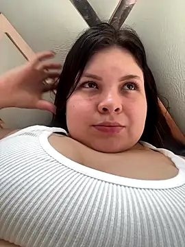 AshlyRouse online show from 12/18/25, 06:58