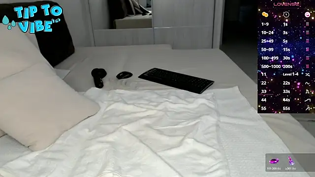 Smallnipples online show from 11/08/25, 09:31