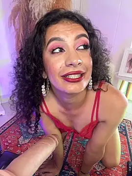 Snapshot of LaColorina_ chatting on 10/06/25, 06:27 LaColorina online show from 10/06/25, 06:27