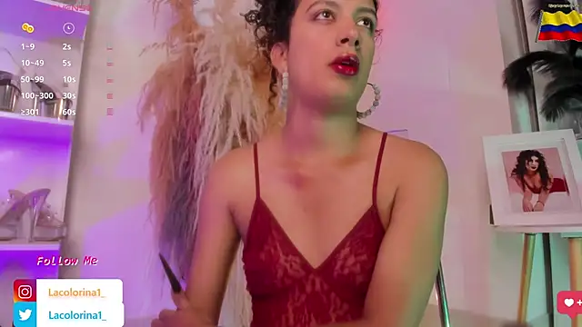 Snapshot of LaColorina_ chatting on 10/24/25, 06:48 LaColorina online show from 10/24/25, 06:48