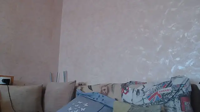 Snapshot of Amy_August chatting on 02/19/25, 11:06 Amy August online show from 02/19/25, 11:06