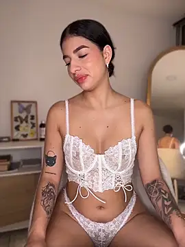 Veronica ar online show from 06/07/26, 10:24