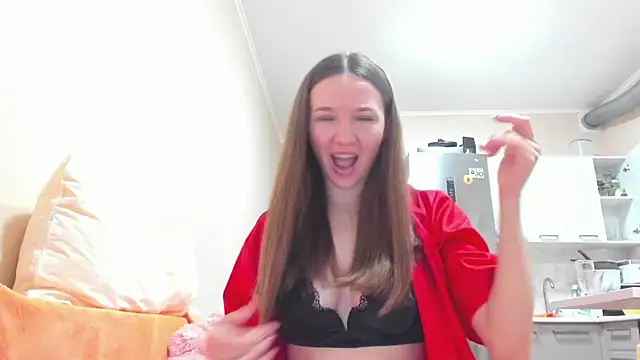 Snapshot of Naughty_Molly chatting on 10/29/25, 03:03 Naughty Molly online show from 10/29/25, 03:03