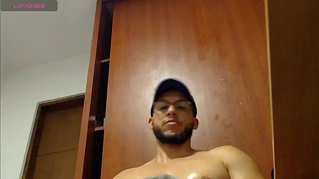 MarcusMilarc online show from 01/12/25, 03:17