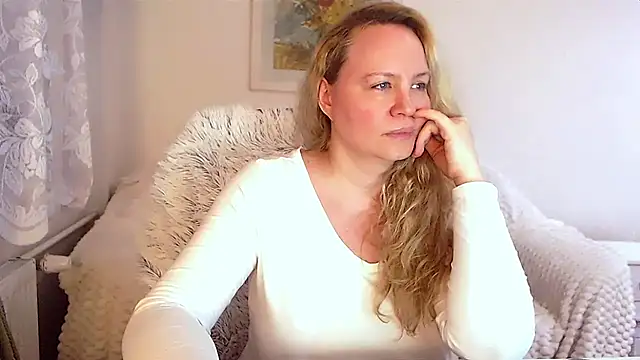 Sarah4you online show from 12/17/24, 12:45