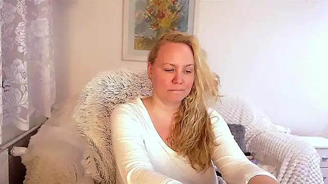 Sarah4you online show from 12/23/24, 09:40