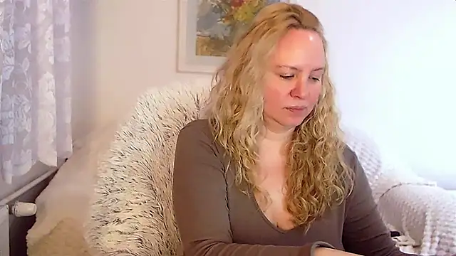 Sarah4you online show from 12/31/24, 12:43