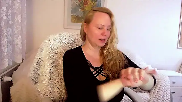Sarah4you online show from 01/03/25, 05:42