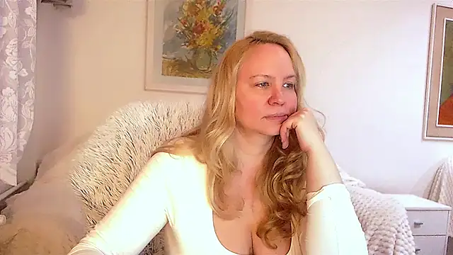 Sarah4you online show from 01/05/25, 04:16