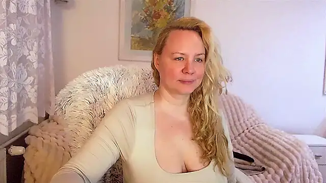 Sarah4you online show from 01/11/25, 04:14