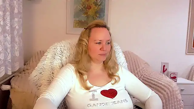 Sarah4you online show from 02/02/25, 04:11