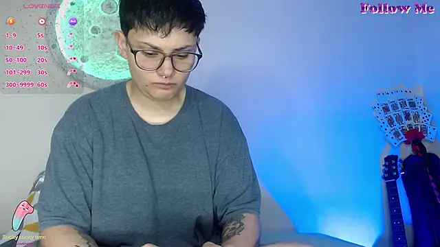 girl intense444 online show from 12/06/24, 12:49
