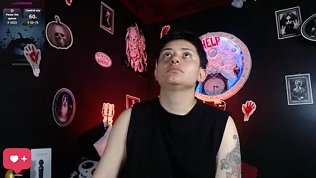 girl intense444 online show from 10/28/25, 07:27