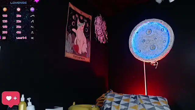 girl intense444 online show from 06/10/26, 01:32