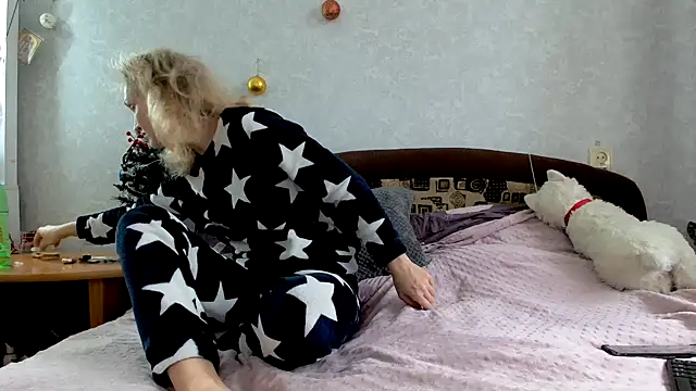 ModelEva online show from 12/14/24, 08:23