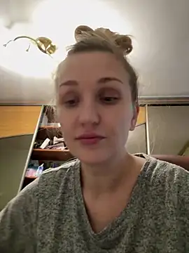 ModelEva online show from 12/14/25, 12:21