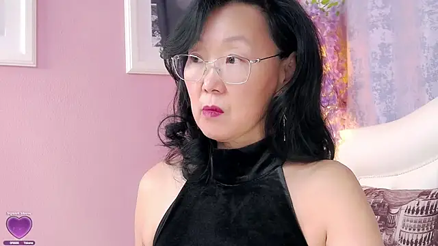Snapshot of Asian_legs chatting on 02/06/26, 10:29 Asian legs online show from 02/06/26, 10:29