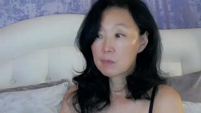 Asian legs online show from 08/09/26, 09:36