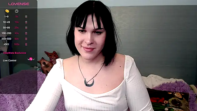 Snapshot of ivamayy chatting on 03/04/25, 12:01 ivamayy online show from 03/04/25, 12:01