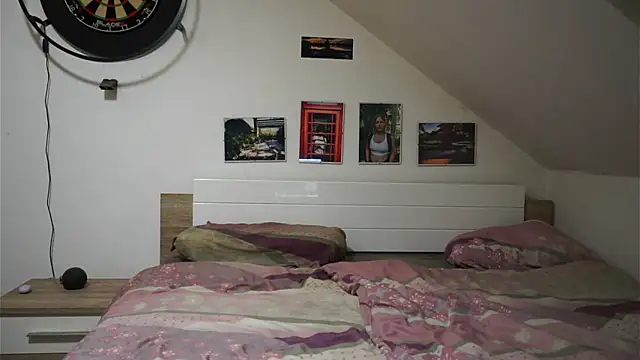 Moistdevil online show from 11/13/25, 09:47