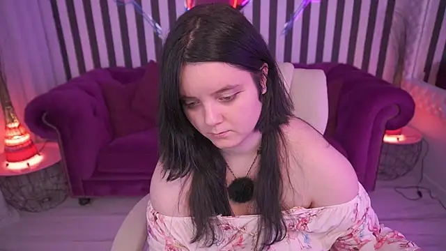 Snapshot of LittleShyy chatting on 07/18/26, 01:26 LittleShyy online show from 07/18/26, 01:26