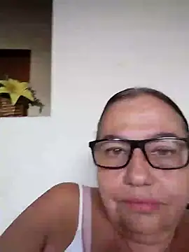 Snapshot of catdool chatting on 01/04/25, 08:05 catdool online show from 01/04/25, 08:05