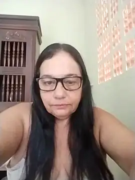 Snapshot of catdool chatting on 01/11/25, 11:45 catdool online show from 01/11/25, 11:45