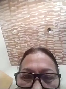 Snapshot of catdool chatting on 02/19/25, 01:17 catdool online show from 02/19/25, 01:17