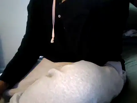 Snapshot of ReeferMadness59 chatting on 03/06/25, 02:18 ReeferMadness59 online show from 03/06/25, 02:18