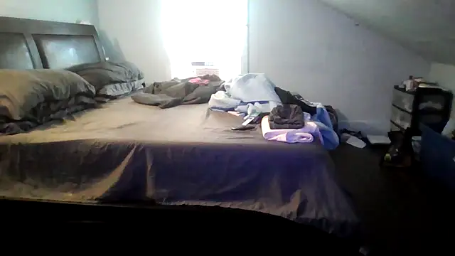 Snapshot of ReeferMadness59 chatting on 10/06/25, 03:42 ReeferMadness59 online show from 10/06/25, 03:42