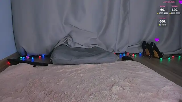 Snapshot of queen_carly chatting on 12/09/24, 01:45 queen carly online show from 12/09/24, 01:45