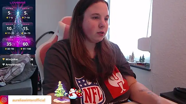 Snapshot of AureliaWinter chatting on 12/10/24, 10:28 AureliaWinter online show from 12/10/24, 10:28