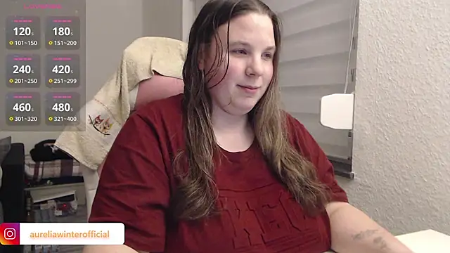 Snapshot of AureliaWinter chatting on 03/10/25, 07:18 AureliaWinter online show from 03/10/25, 07:18