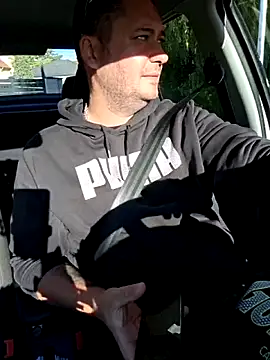 Snapshot of nemes2 chatting on 10/27/25, 07:45 nemes2 online show from 10/27/25, 07:45