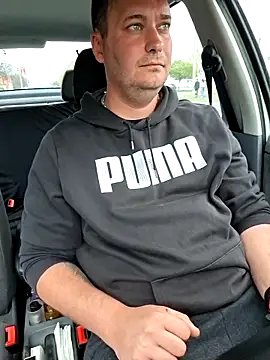 Snapshot of nemes2 chatting on 11/08/25, 01:11 nemes2 online show from 11/08/25, 01:11