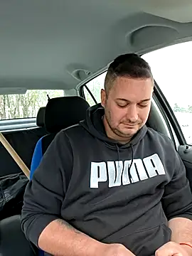 Snapshot of nemes2 chatting on 11/23/25, 08:58 nemes2 online show from 11/23/25, 08:58