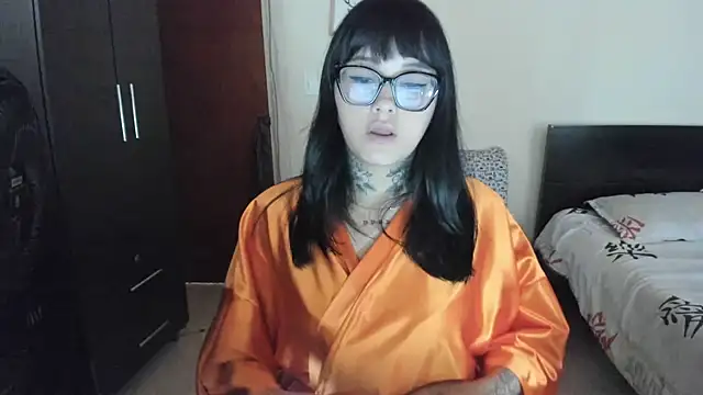 Snapshot of youth_lust69 chatting on 11/02/25, 04:20 youth lust69 online show from 11/02/25, 04:20