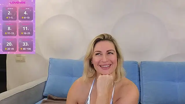 Snapshot of Lady_Murenza chatting on 11/18/25, 07:18 Lady Murenza online show from 11/18/25, 07:18