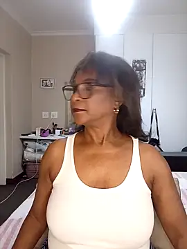 Hotgrannyx online show from 10/28/25, 04:38