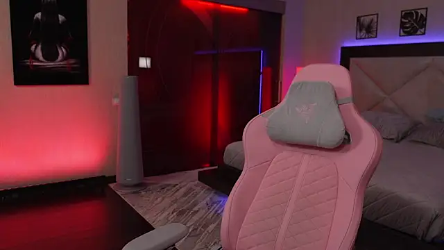 GirlGogo online show from 11/25/25, 09:15